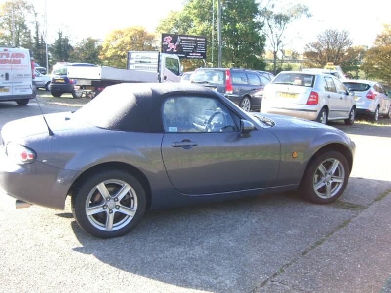 View MAZDA MX-5 1.8 i