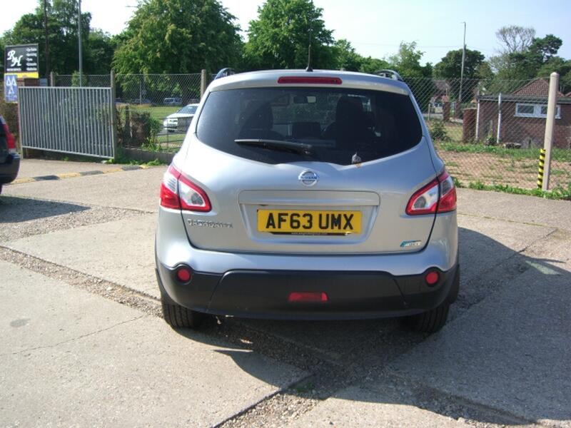 View NISSAN QASHQAI+2 1.6 dCi 360