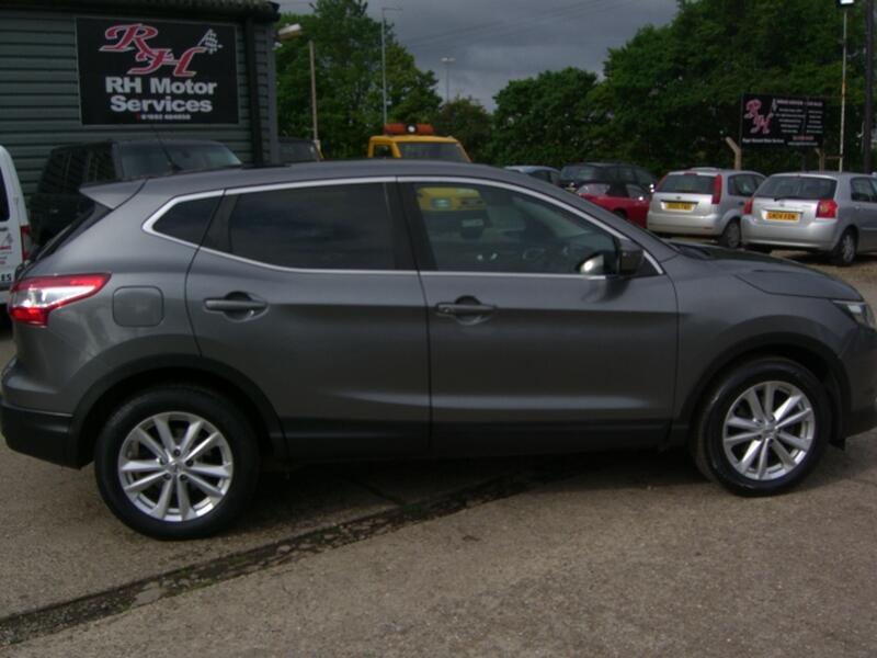 View NISSAN QASHQAI 1.5 dCi Acenta+