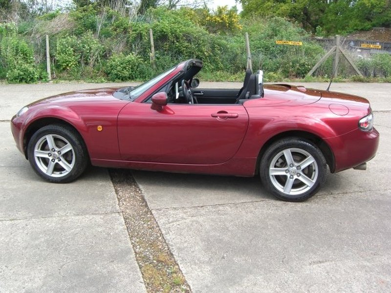 View MAZDA MX-5 CONVERTIBLE HARD TOP