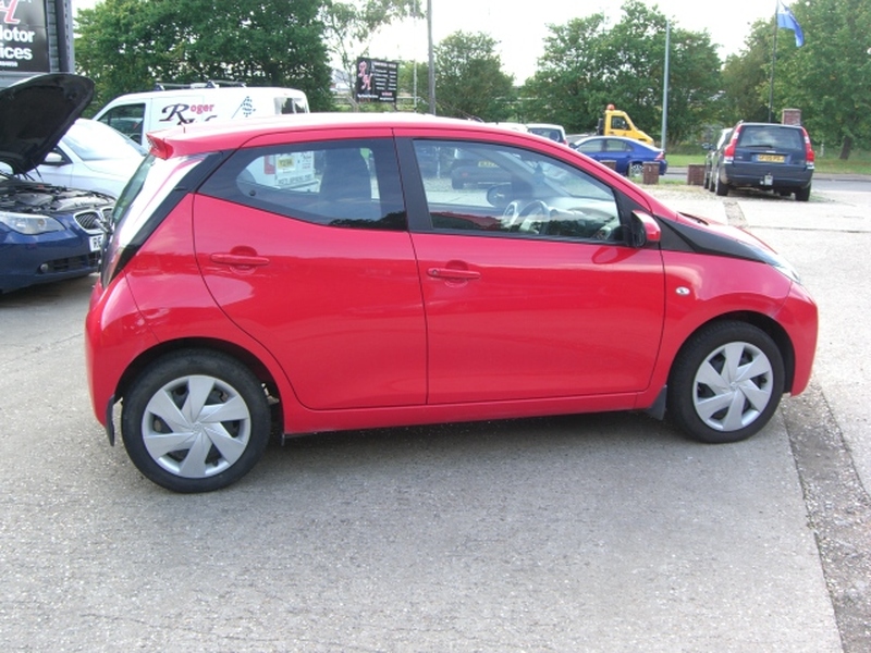 TOYOTA AYGO