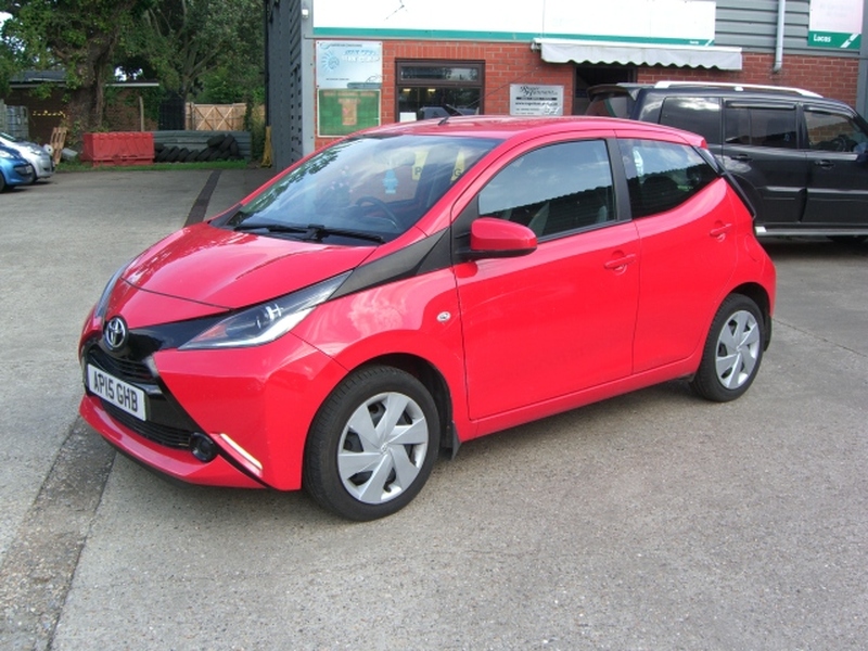 View TOYOTA AYGO VVT-i X-play 5 Door