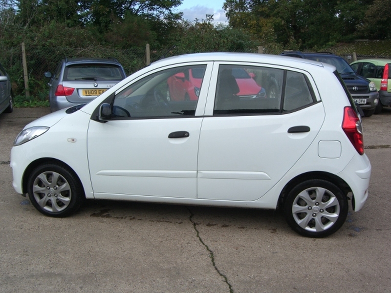 View HYUNDAI I10 CLASSIC 5 Door