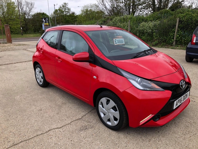 View TOYOTA AYGO VVT-I X-PLAY 5 Door