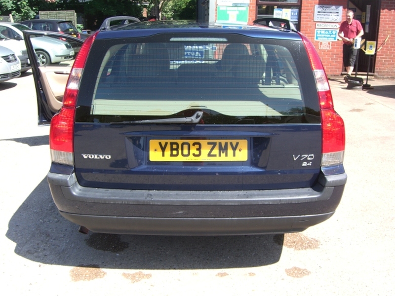 VOLVO V70