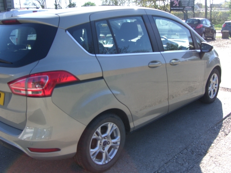 View FORD B-MAX ZETEC Auto