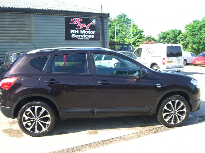 View NISSAN QASHQAI DCI N-TEC