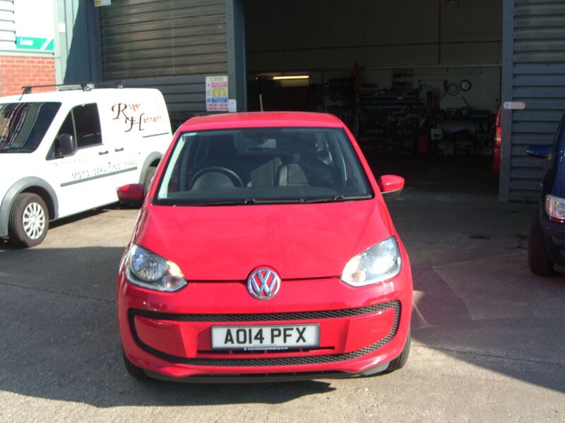 VOLKSWAGEN UP