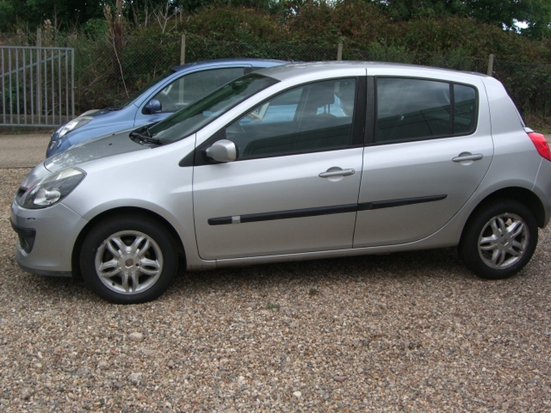 RENAULT CLIO