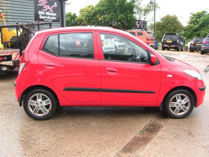 HYUNDAI I10