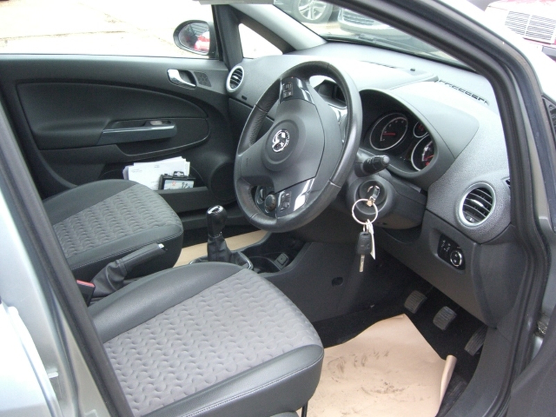 VAUXHALL CORSA