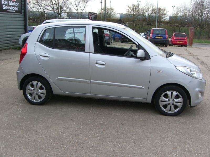 HYUNDAI I10