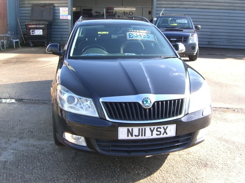 View SKODA OCTAVIA ELEGANCE TDI CR