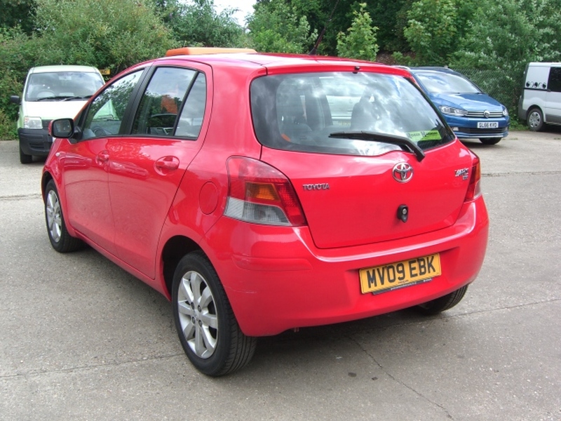 TOYOTA YARIS